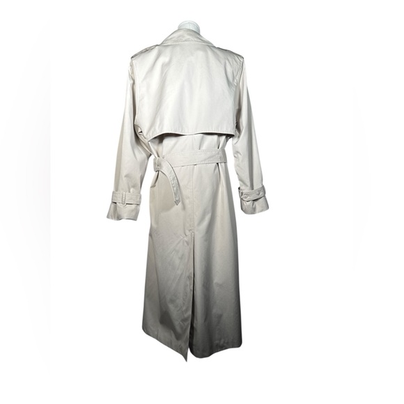 Elegant Women's Cream Trench Coat - Picture 2 of 7